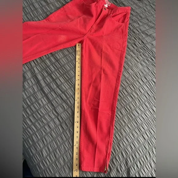 Vintage Guess Georges Marciano Red High Rise Jeans Size 29 (Actual 26.5) - Picture 9 of 9